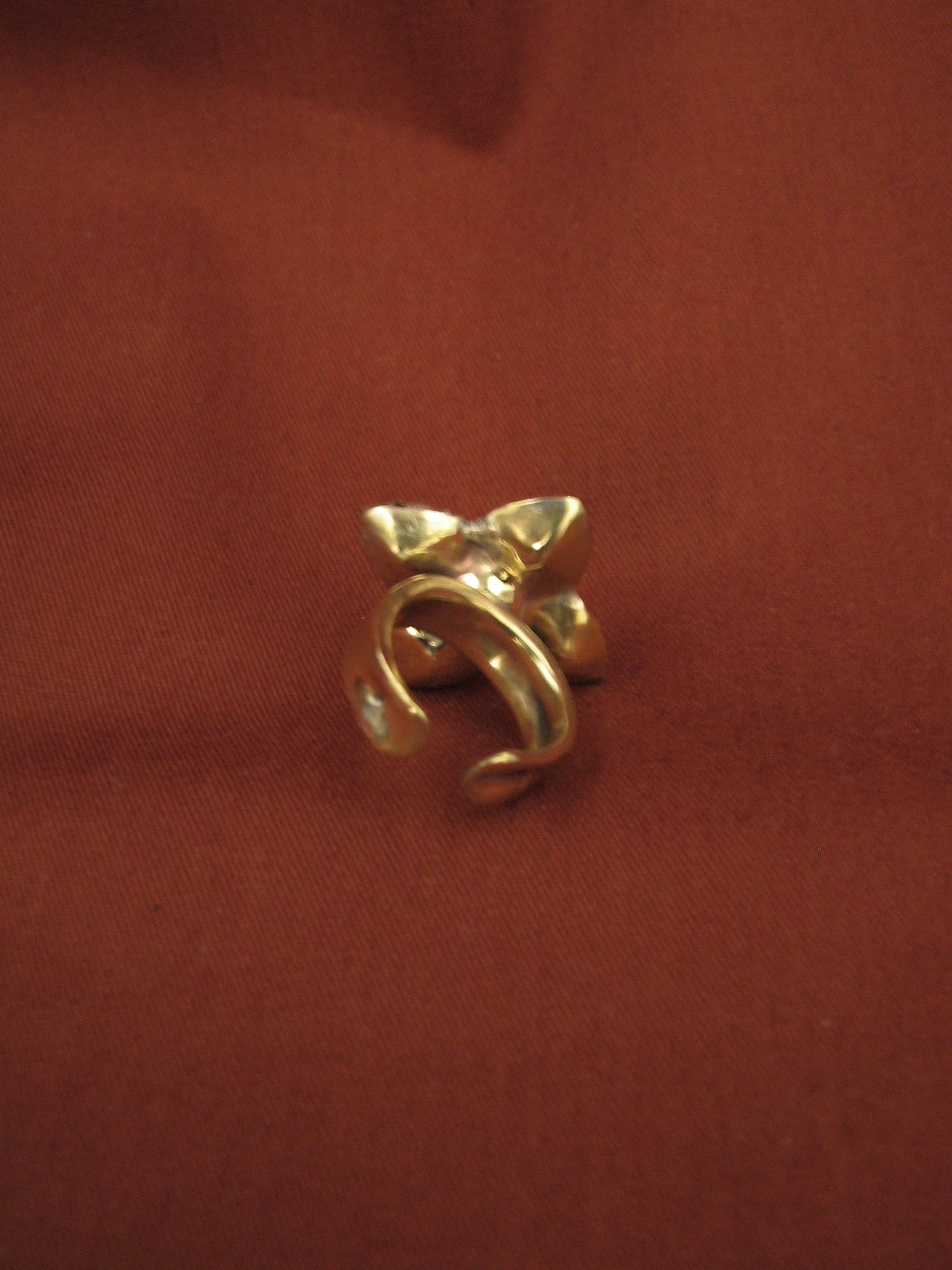 Bauble ring (Brass)