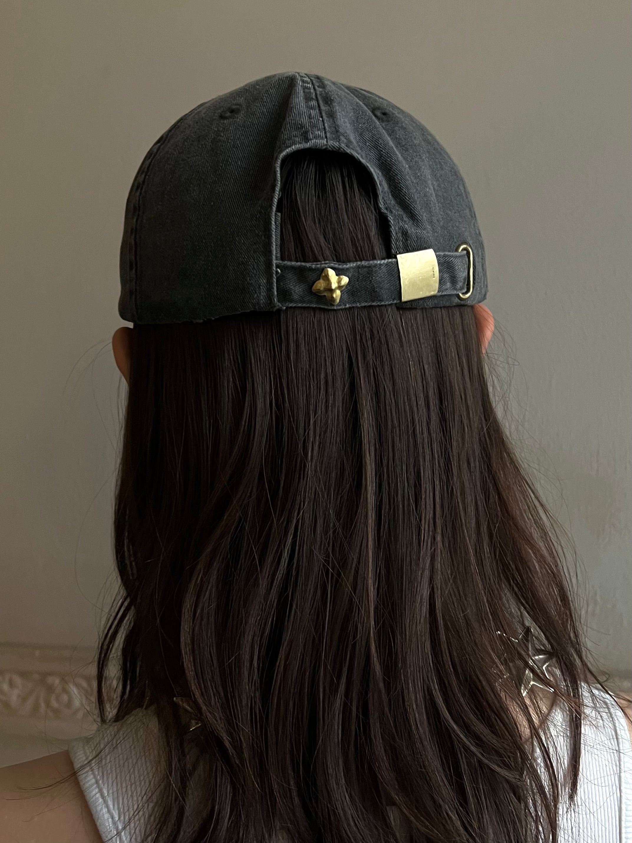 Signature hat (black)