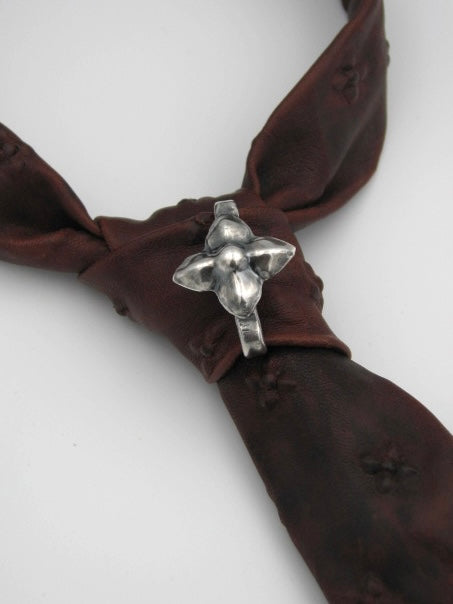 Knot clip