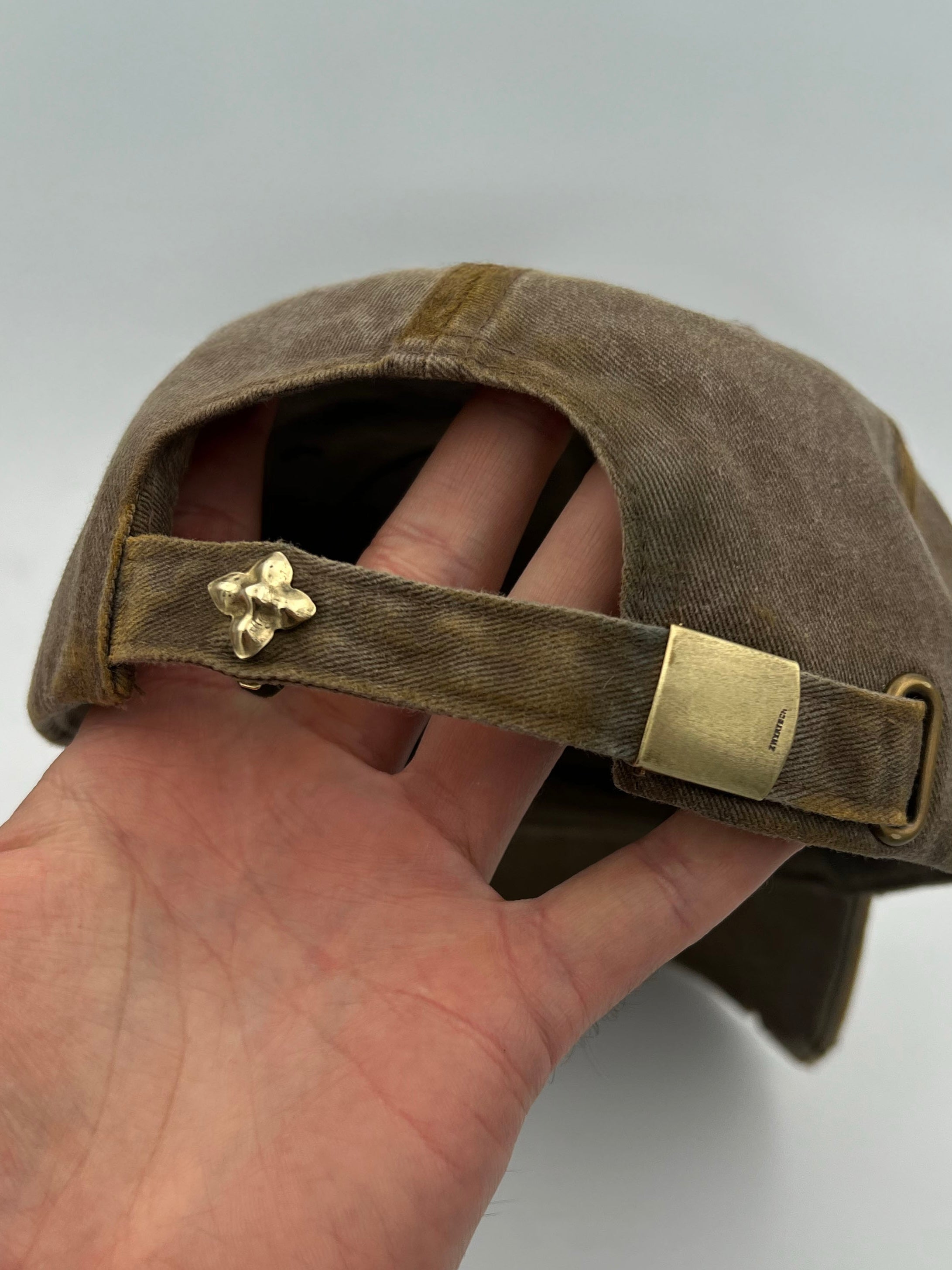 Signature hat