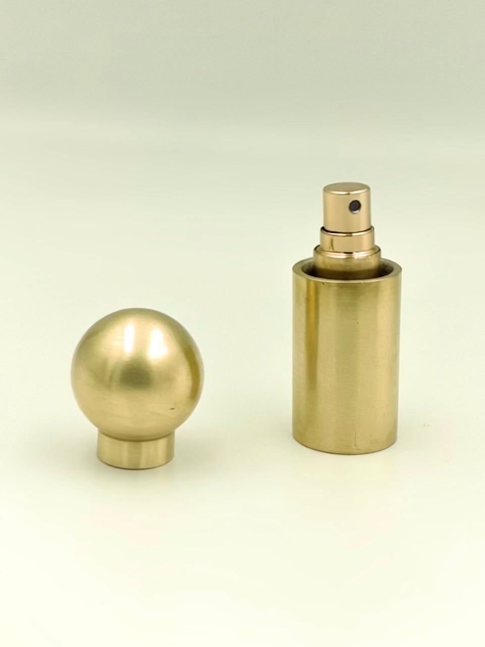 Perfume bottle